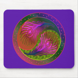 Pfau versieht Yin Yang 2 mit Federn Mousepad