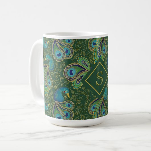 Pfauen-Paisley-Royalgrün-Monogramm Kaffeetasse (Vorderseite Links)