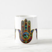 Pfauenfarbene Blütenblätter Hamsa Grün Drittes Aug Kaffeetasse (Mittel)