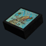 Pfauenfeathers Damask Hochzeitstag Schmuckschachtel<br><div class="desc">Die Personalisierte Schmuckbox oder die Gedächtnisbox - Elegante Weihnachtsgeschenke zum Geburtstag oder Valentinstag Geschenke zum Hochzeitsfeiern - im Custom Designer für Black Lacquer aufbewahren</div>
