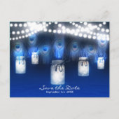 Pfauenfeathers, Mason Jar & Lights Save the Date Ankündigungspostkarte (Vorderseite)