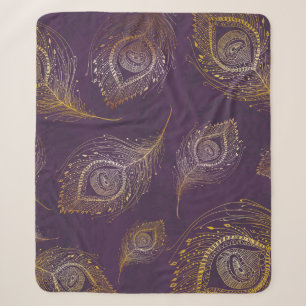 Pfauenfeder aus Gold, violetter Hintergrund. Sherpadecke