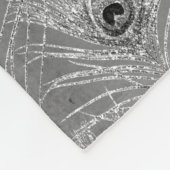 Pfauenfedern elegantes silbergraues Muster Fleecedecke (Ecke)