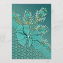 Pfauenfedern mit eleganter Damast-Einladung