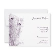 Pfauenrückstand in der Lila Antwortkarte