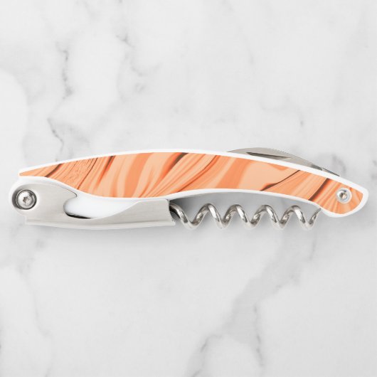 Pfeffer in orangefarbenen, gekrümmten Flaschen Kellnermesser (Vorderseite)