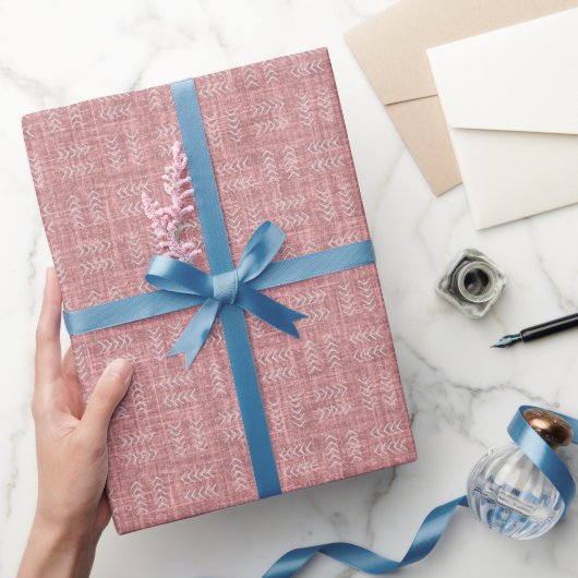 Pfeile auf rosa Leinen Geschenkpapier (Schenken)