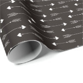 Pfeile, Herzen, abstraktes Vintages Muster. Geschenkpapier (Rolleneckpunkt)