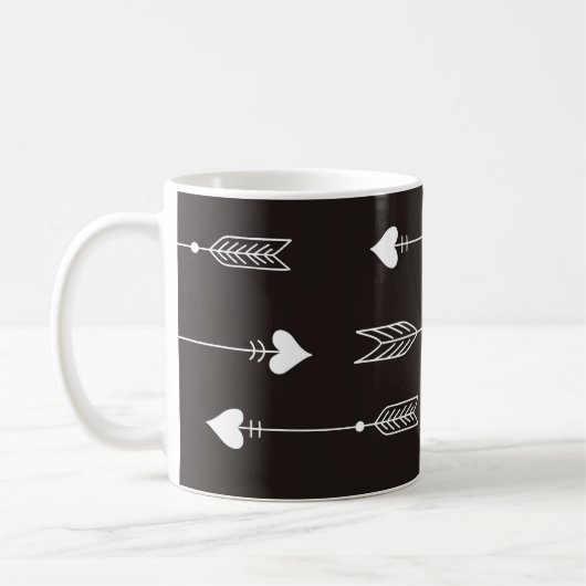 Pfeile, Herzen, abstraktes Vintages Muster. Kaffeetasse (Links)