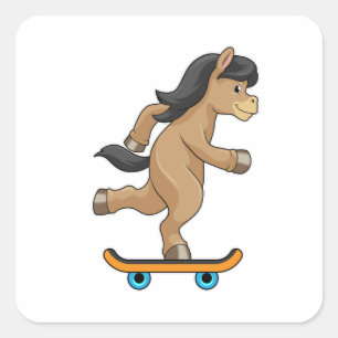 Pferd als Skater mit Skateboard Quadratischer Aufkleber
