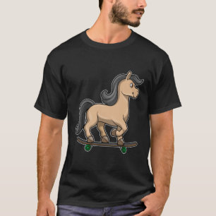 Pferd als Skater mit Skateboard T-Shirt
