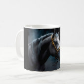 Pferd auf schwarzem Untergrund mit blauen Farbtöne Kaffeetasse (Vorderseite Links)