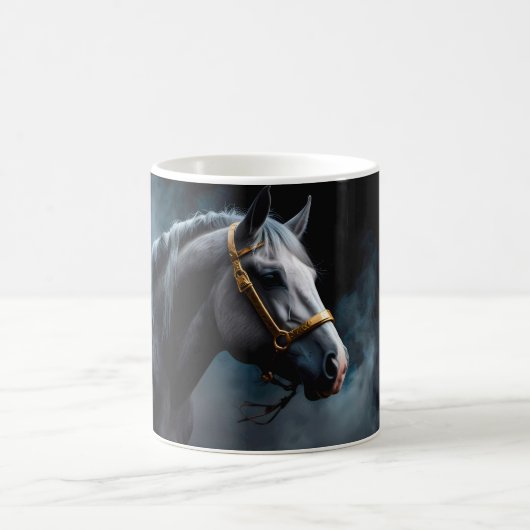 Pferd auf schwarzem Untergrund mit blauen Farbtöne Kaffeetasse (Mittel)