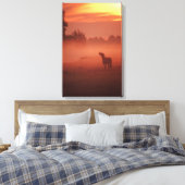 Pferd bei Sonnenaufgang Leinwanddruck (Insitu (Schlafzimmer))