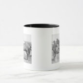 Pferd "Comanche" der einzige Überlebende des Custe Tasse (Zentrum)