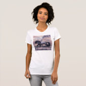Pferd, das durch den pferdeartigen T - Shirt der (Vorne ganz)