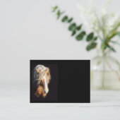 Pferd gegen schwarze Visitenkarte (Stehend Vorderseite)