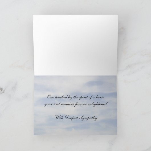 Pferd im nebeligen Beileid Karte (Innenseite)