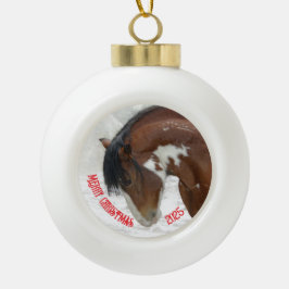 Pferd im Schnee Weihnachten Keramik Kugel-Ornament