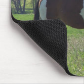 Pferd in den Wildblumen Mousepad (Ecke)