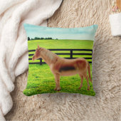 Pferd in der Weide Kissen (Decke)