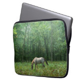 Pferd in der Wiese Laptopschutzhülle (Vorderseite Links)