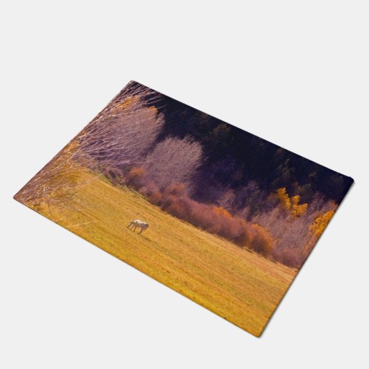 Pferd in Fall I Fußmatte (Schrägansicht)