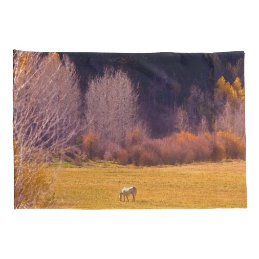 Pferd in Fall I Kissenbezug (Rückseite-Rechts)