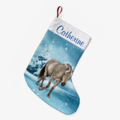 Pferd in Winterszene Custom Strumpf 2 Seitenaufdru Kleiner Weihnachtsstrumpf (Vorderansicht (hängend))