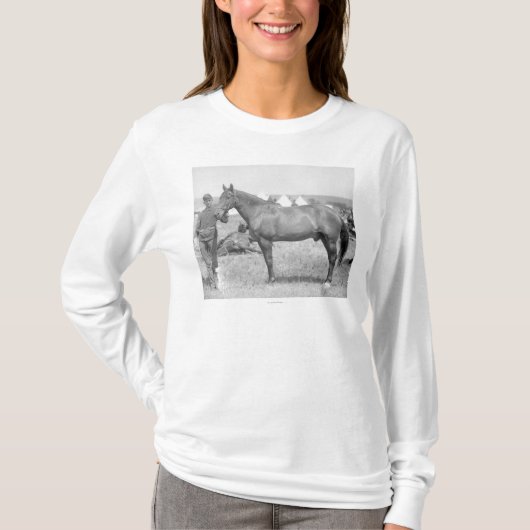 Pferd "Komanche" der einzige Überlebender des T-Shirt (Vorderseite)