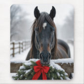 Pferd mit einem Weihnachtskranz Mousepad (Vorne)