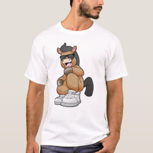 Pferd mit großen Schuhen T-Shirt