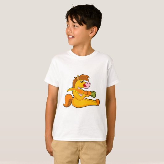 Pferd mit Karrot T-Shirt (Vorne ganz)