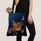 Pferd mit Monarchen-Schmetterlingsflügeln und Mond Tasche (Von Nahem)