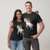 Pferd mit Schmetterling T-Shirt (Unisex)