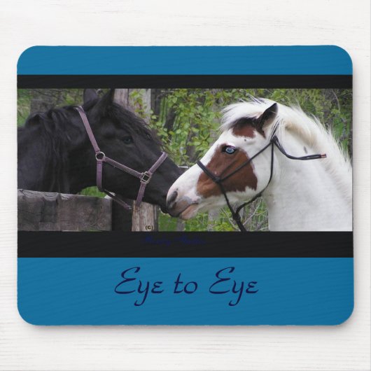 Pferd mustert Mousepad (Vorne)