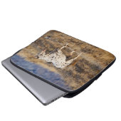 Pferd Roaming in den Landschaftlichen Hügeln des G Laptopschutzhülle (Vorne Knopf)