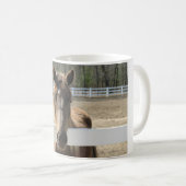 Pferd trifft Sie am Zaun Kaffeetasse (VorderseiteRechts)