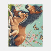 Pferd- und Foallenruhe im Frühjahr Fleecedecke (Vorderseite)