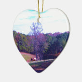 Pferd weit weg in einem Lila Feld Keramikornament (Links)