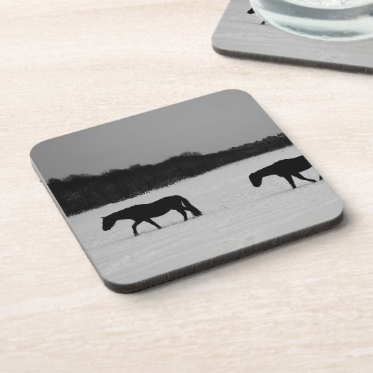 Pferde an der Schneeküste Getränkeuntersetzer (Linke Seite)