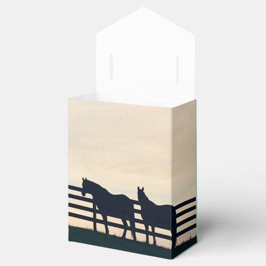 Pferde auf dem Weideland Geschenkschachtel (Geöffnet)