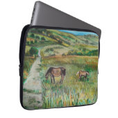 Pferde auf der Wiese Laptopschutzhülle (Vorne Rechts)