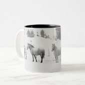 Pferde auf Ranch Zweifarbige Tasse (Vorderseite Links)