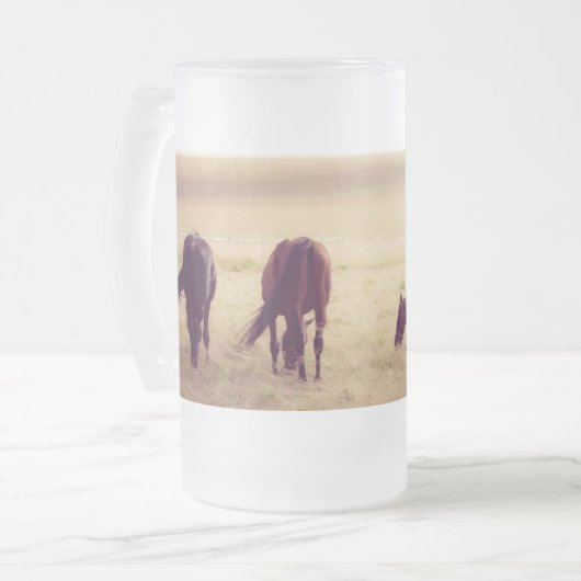 Pferde auf Weide Mattglas Bierglas (Vorderseite Links)