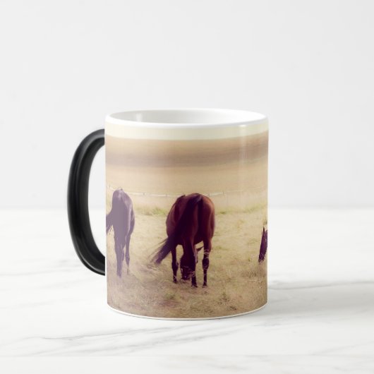 Pferde auf Weide Verwandlungstasse (Vorderseite Links)