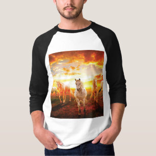 Pferde bei Sonnenuntergang Kissen T-Shirt