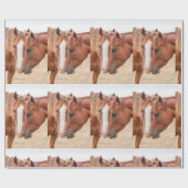 Pferde, die in einer Weide nass werden Geschenkpapier (Flach)