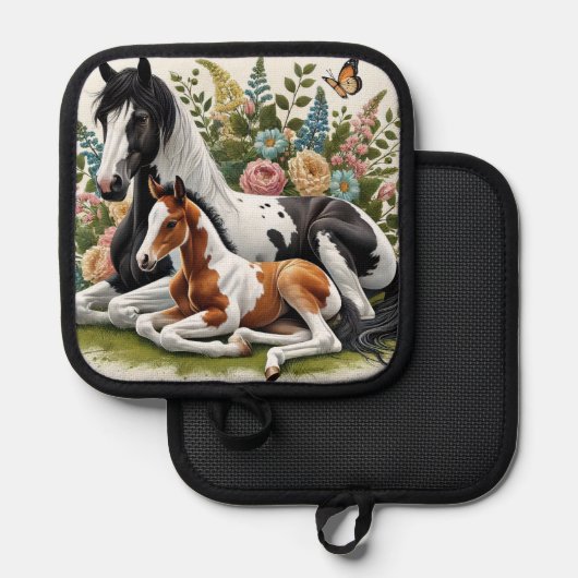 Pferde, die sich zwischen lebendigen Blume und Pfl Topflappen (Vorderseite/Rückseite)