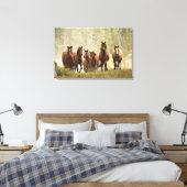 Pferde, die während der Roundup einen kleinen Hüge Leinwanddruck (Insitu (Schlafzimmer))